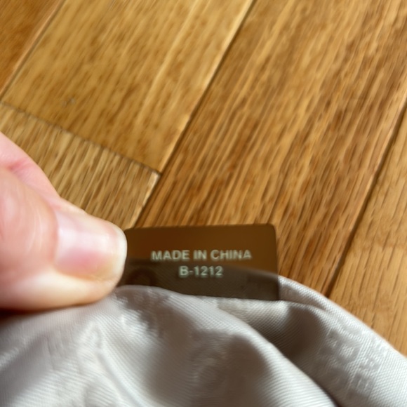 Gorgeous Off-White Michael Kors Purse-100% Genuine luxury LEATHER - Picture 11 of 14